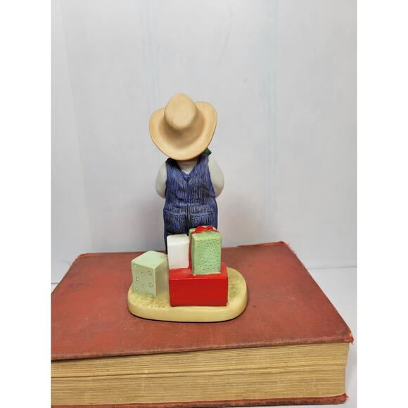 Vintage Denim Days, Christmas Surprise 1523 Danny Homco Figurine - Picture 3 of 6